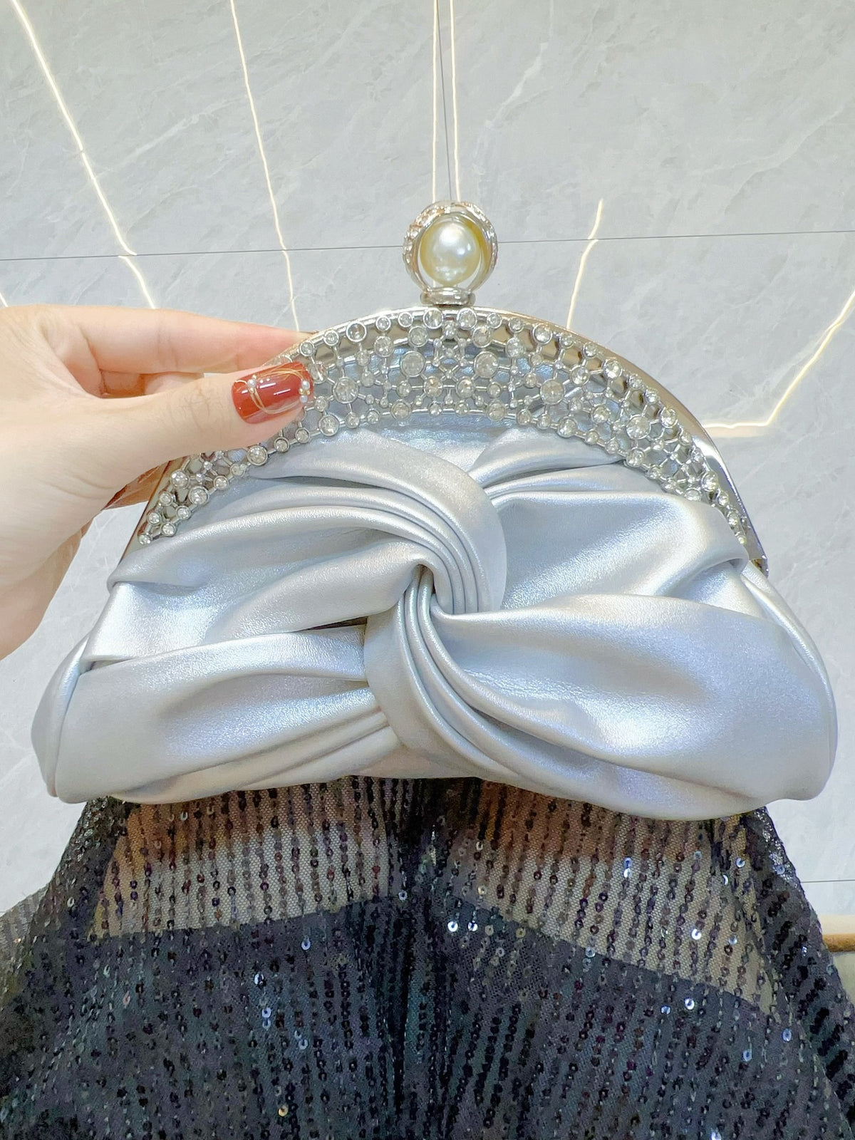 Pochette Éclat — Strass et Chaîne