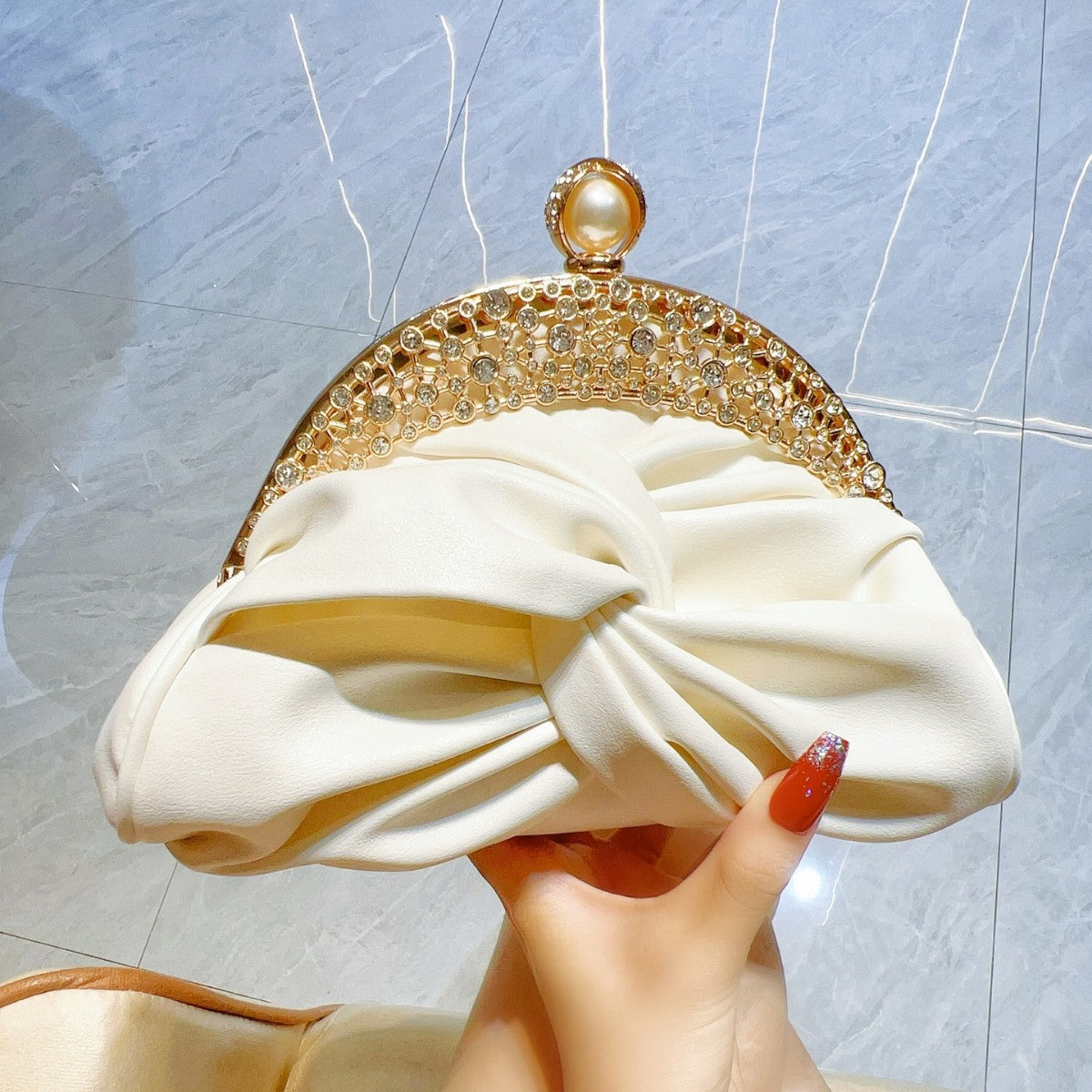Pochette Éclat — Strass et Chaîne