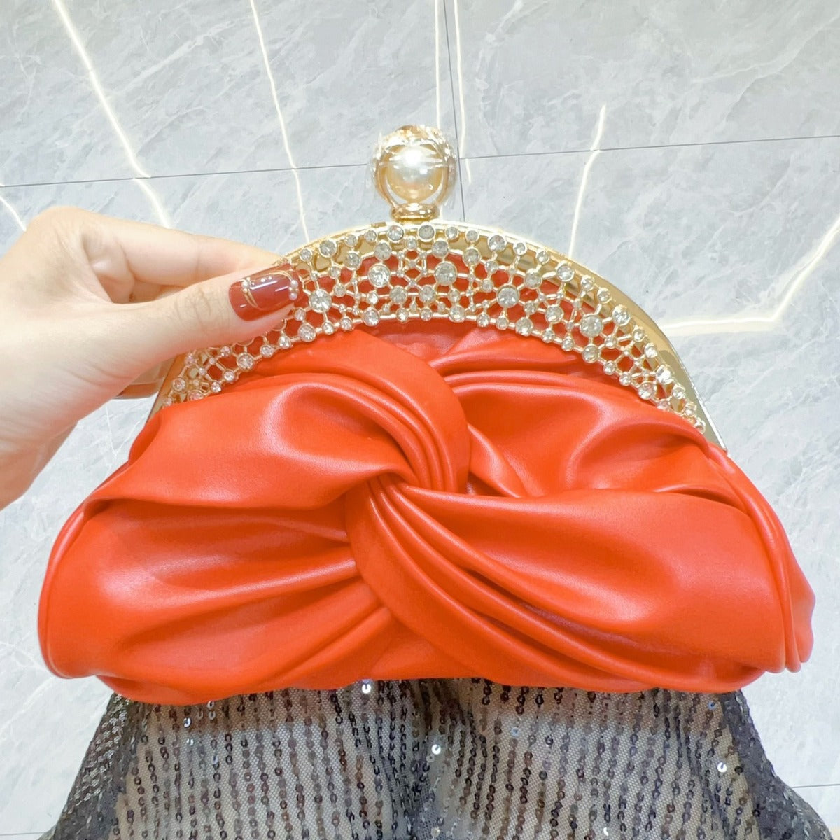 Pochette Éclat — Strass et Chaîne