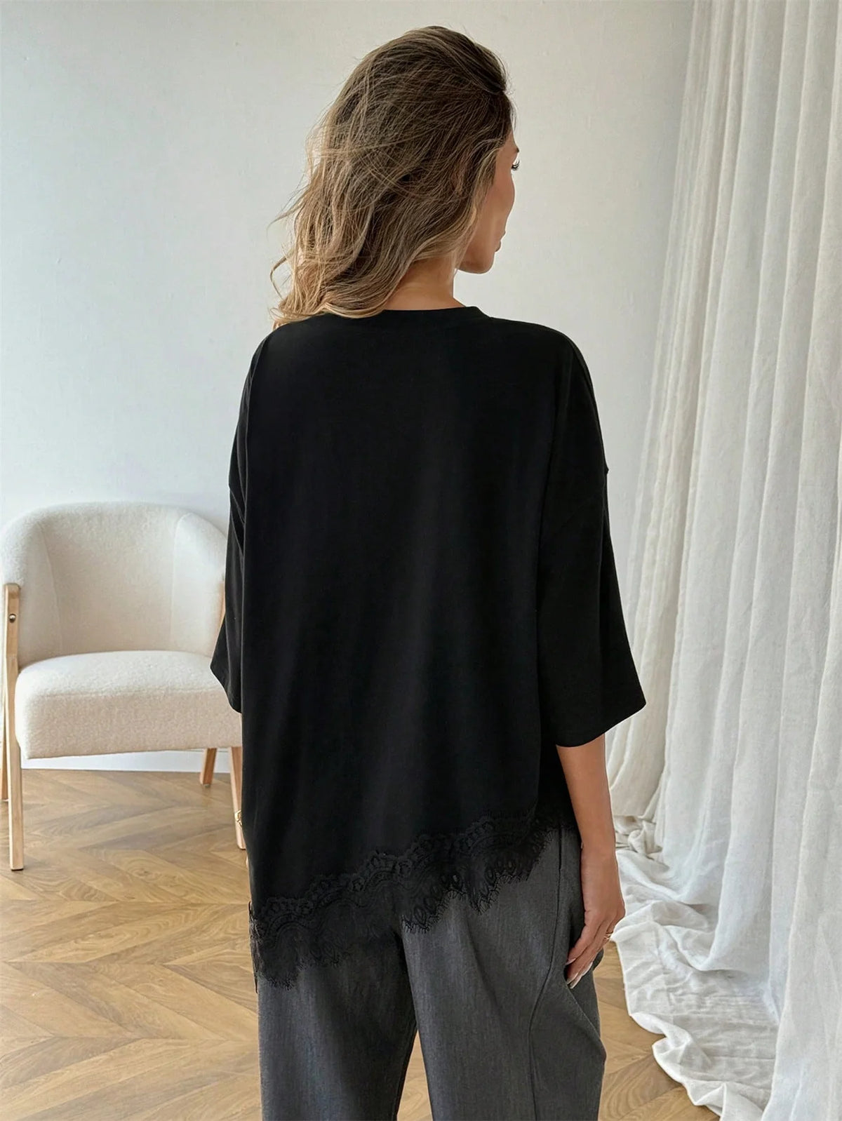 T-shirt Léonie — Léopard, Volants et Dentelle