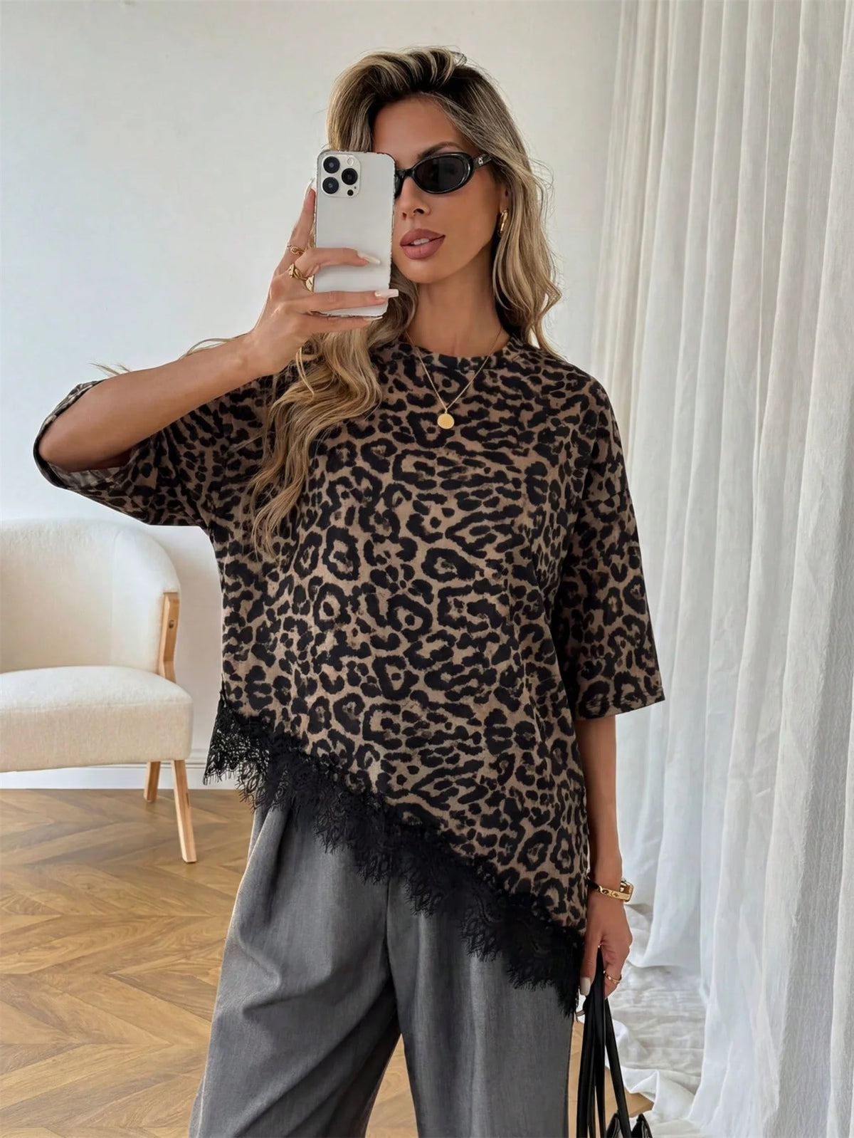 T-shirt Léonie — Léopard, Volants et Dentelle