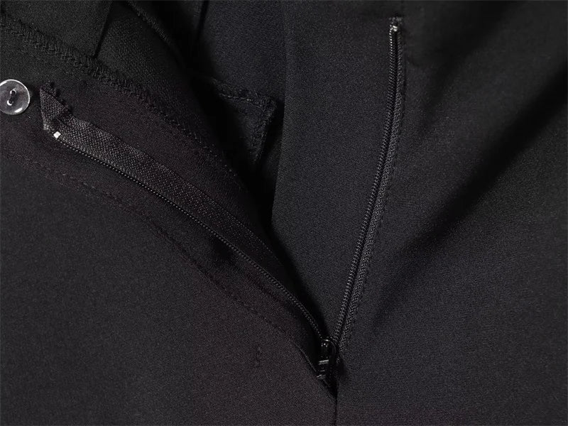Short Alba — Noir Coupe Courte