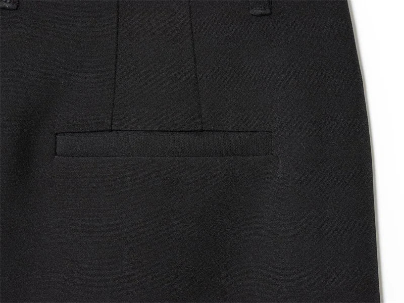 Short Alba — Noir Coupe Courte