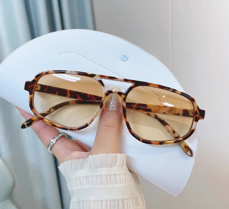 Lunettes de Soleil Carrées — Couleurs Pastel
