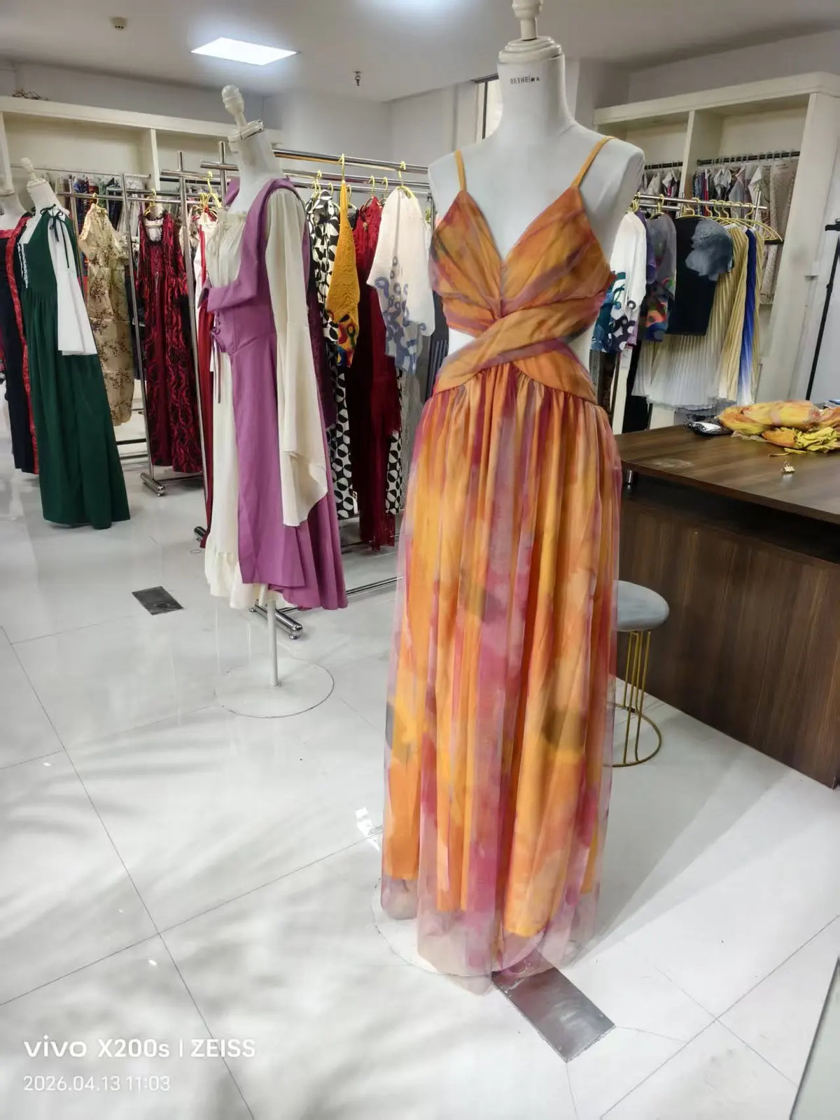 Robe Longue Fleurie en Tulle — Col Licou