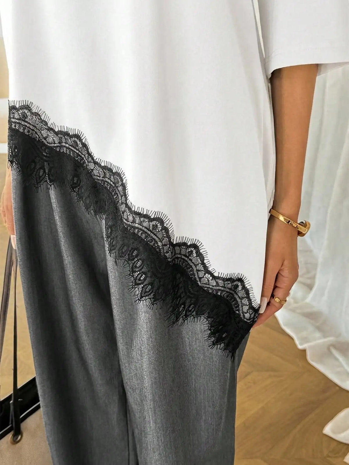 T-shirt Léonie — Léopard, Volants et Dentelle