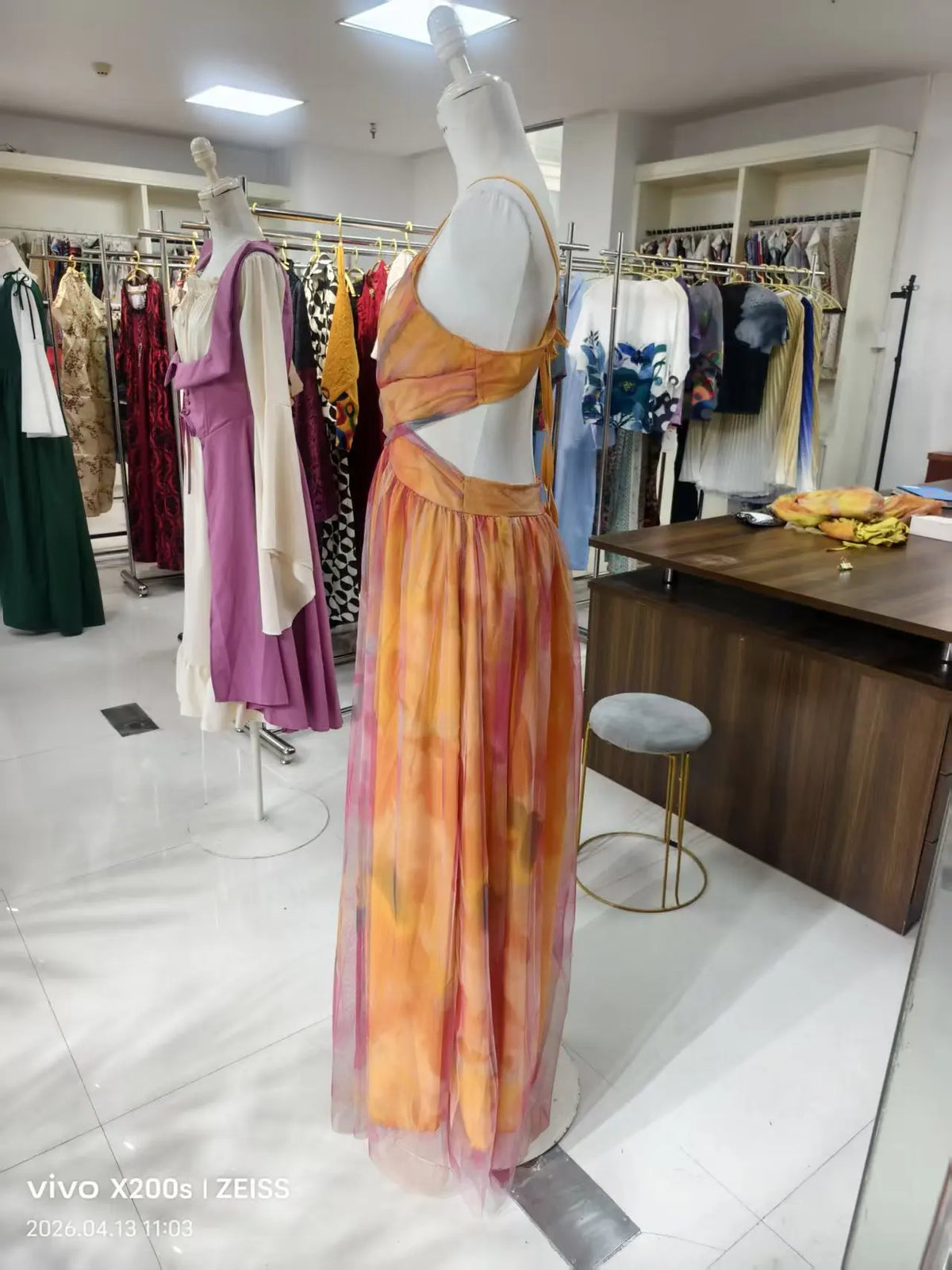 Robe Longue Fleurie en Tulle — Col Licou