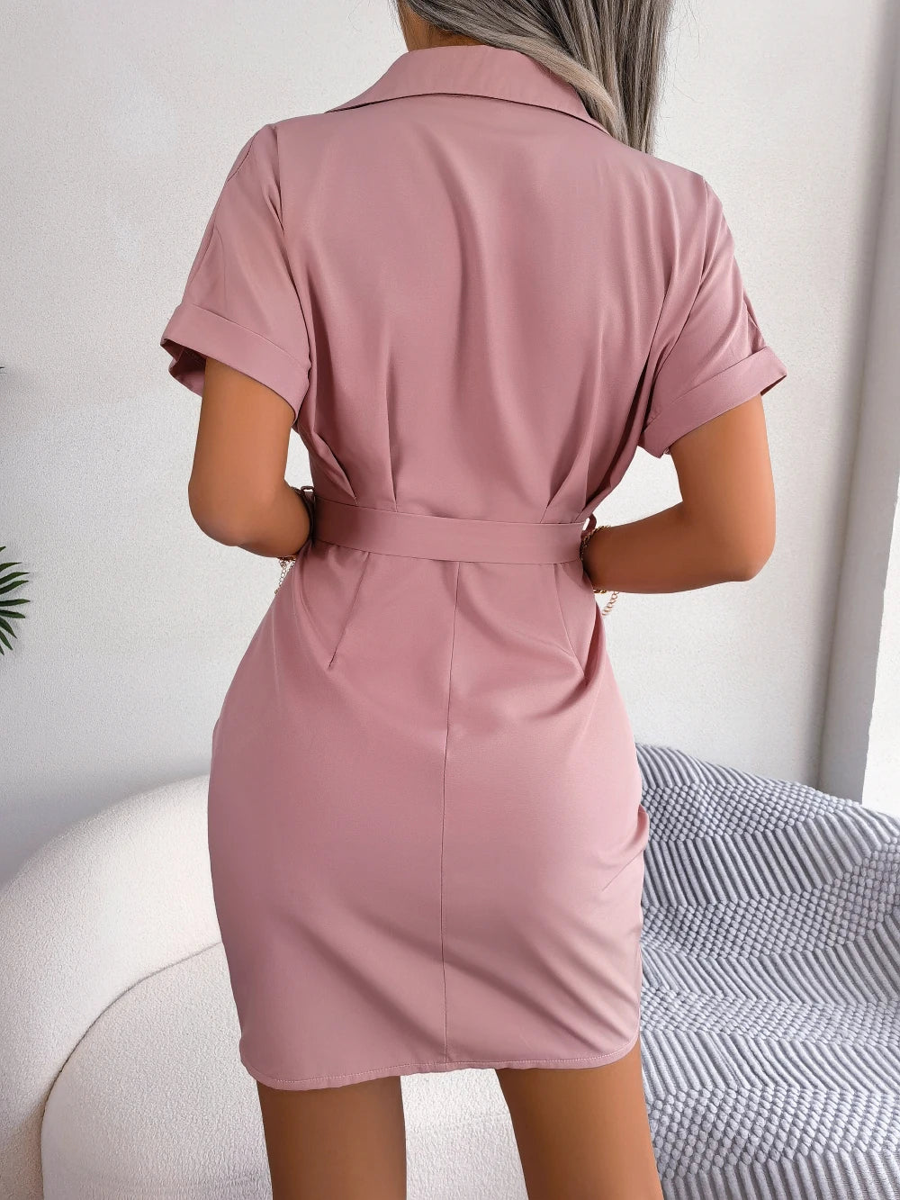 Robe Crayon — Boutonnée à Manches Courtes