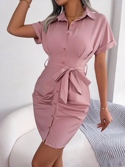 Robe Crayon — Boutonnée à Manches Courtes