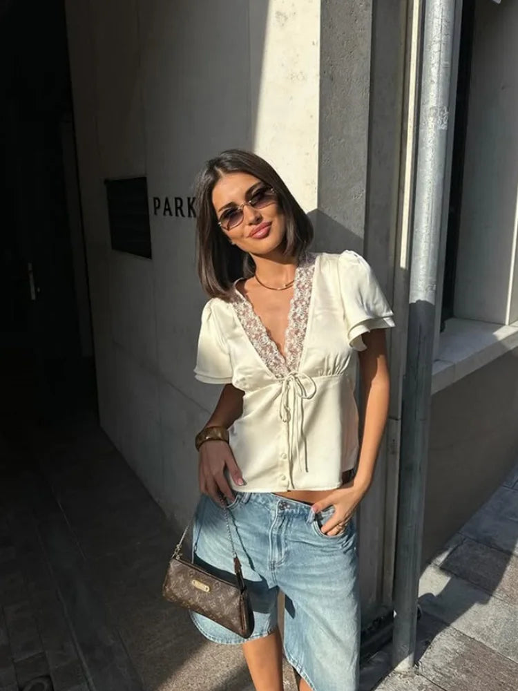 Top Elena — Satiné à Col V